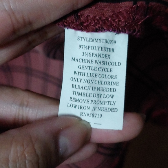 Dark red button up - Picture 3 of 3